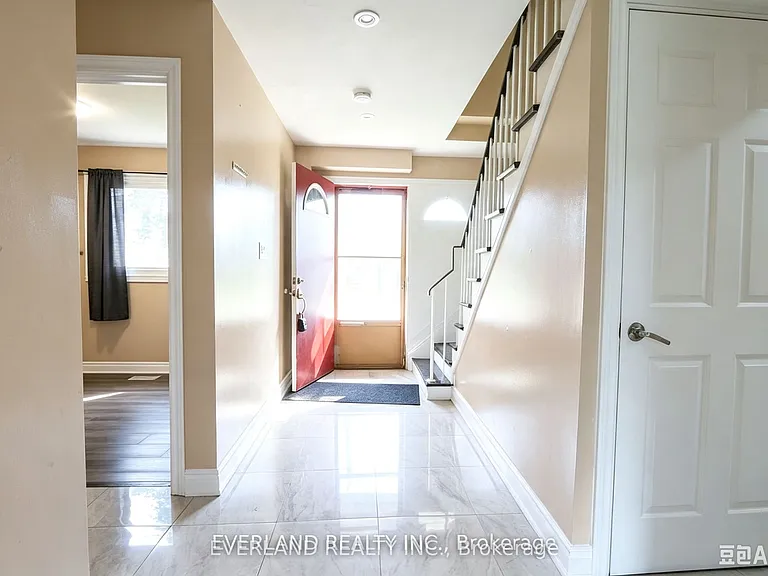 59 Brimorton Dr — Photo 4