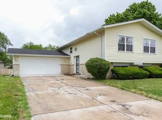 18851 Willow Ct, Country Club Hills, IL