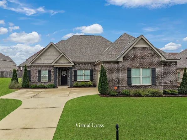 1236 Charleston Dr, Prattville, AL 36066