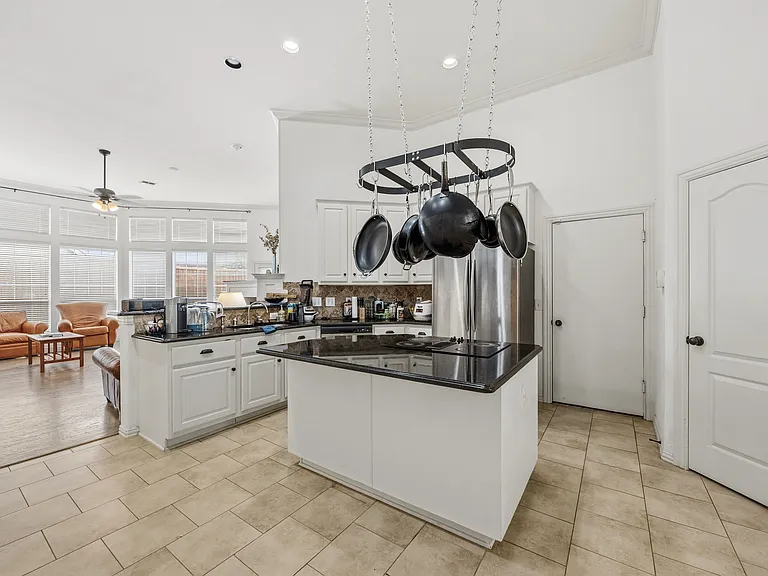 6805 Magnum Dr — Photo 8