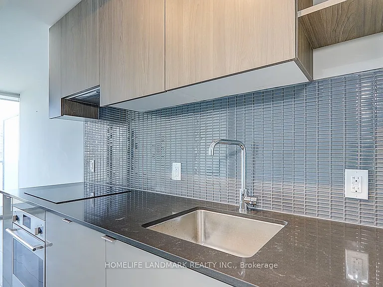 161 Roehampton Ave #2811 — Photo 12
