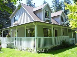 16751 Sanwick Pl NE, Bainbridge Island, WA 98110