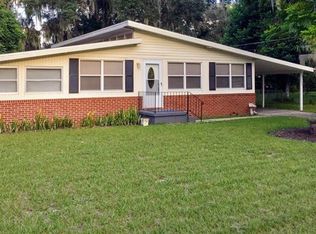 32200 Mark Ave, Tavares, FL 32778
