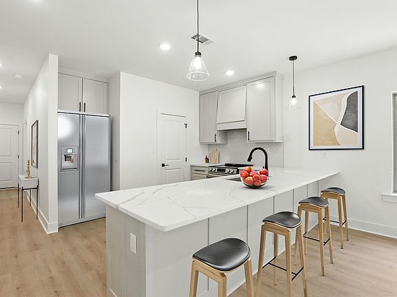 3rd image of 13401 Teton Dr