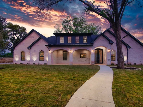 107 Willow Valley, Waco, TX 76705