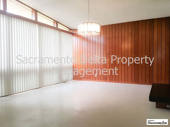4th image of 1860 60th Ave
