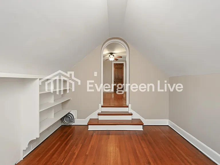 3050 Sheldon Ave — Photo 14