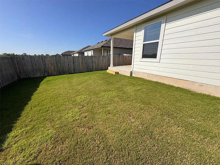 204 Steele Hbr — Photo 37
