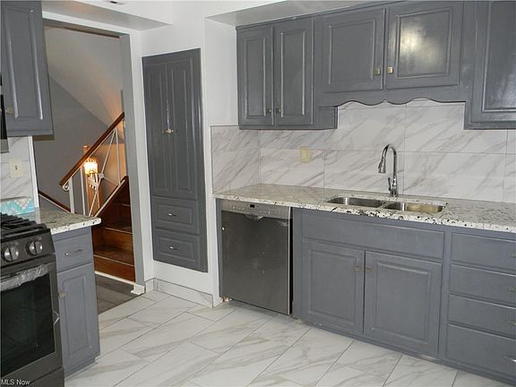 2nd image of 6746 Reid Dr