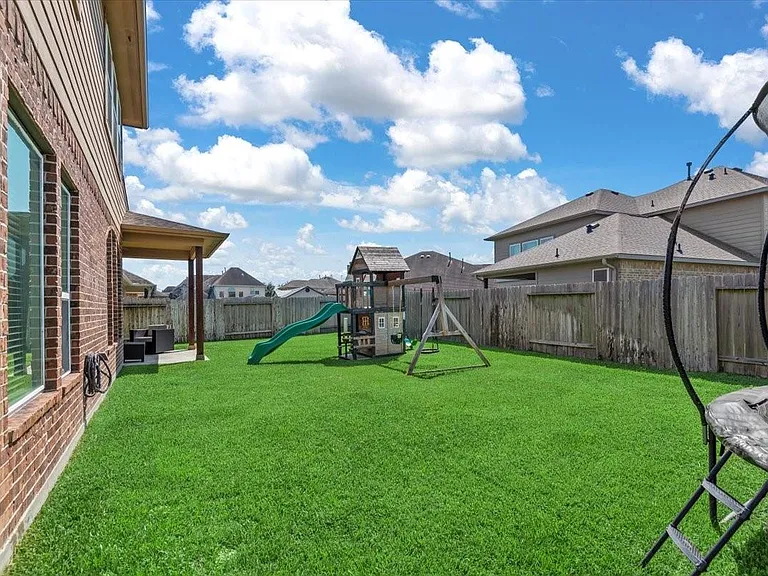 16319 Denise Terrace Dr — Photo 46