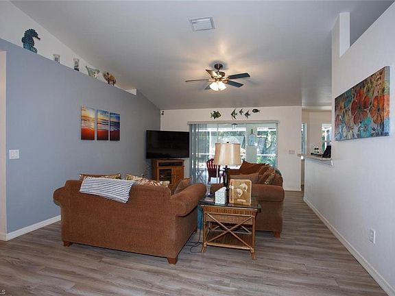 4th image of 213 SW 35th St