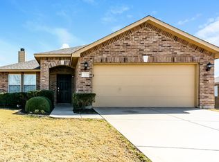 420 Silver Leaf Dr, Fate, TX 75087