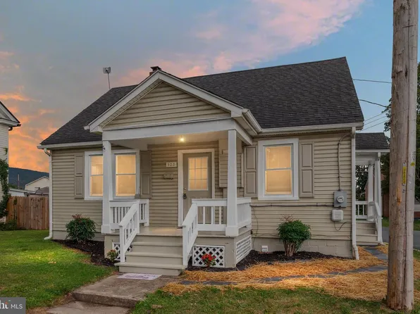 528 E Queen St, Strasburg, VA 22657