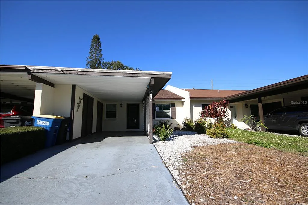 2 bed, 2.0 bath, 935 sqft, $1,750 — Photo 1
