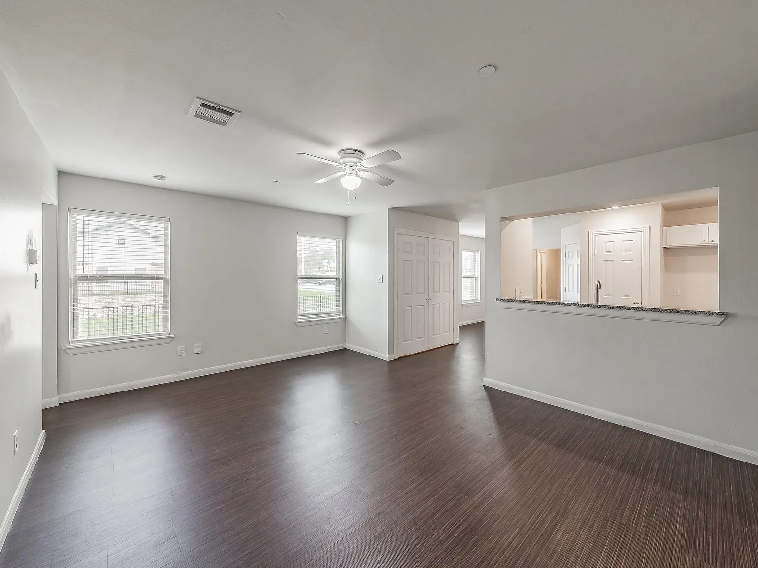 3 bed, 1740 sqft, $2,450 — Photo 2