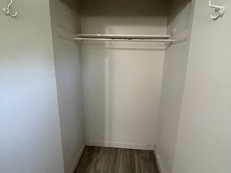 2915 Madison Ave — Photo 10
