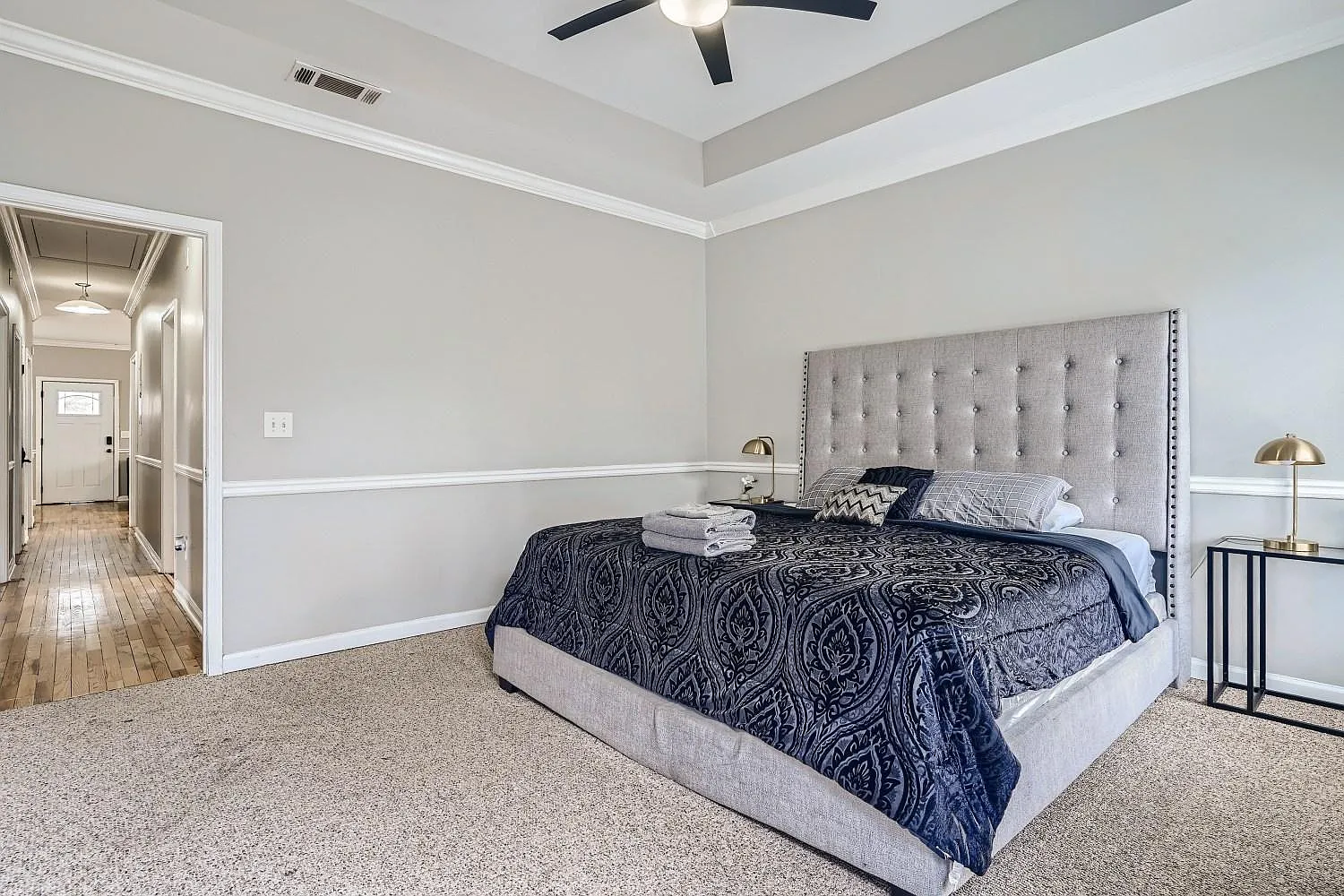 4 bed, 1210 sqft, $3,900 — Photo 2