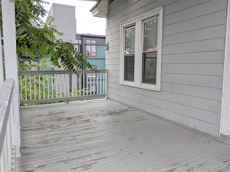 392 Washington St — Photo 21