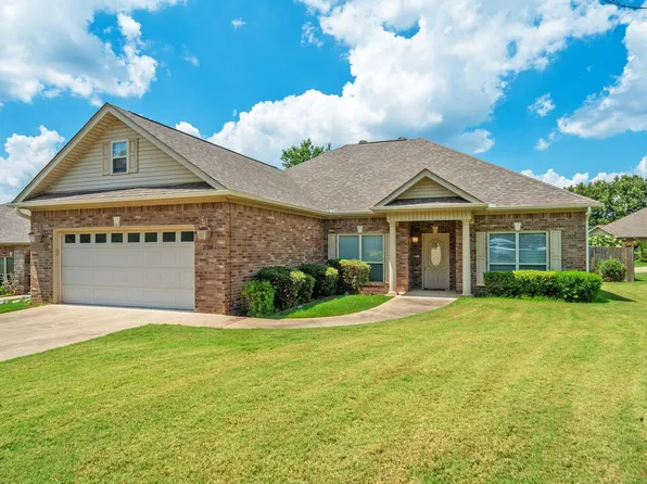 220 Forest Lakes Blvd, Hot Springs, AR 71913