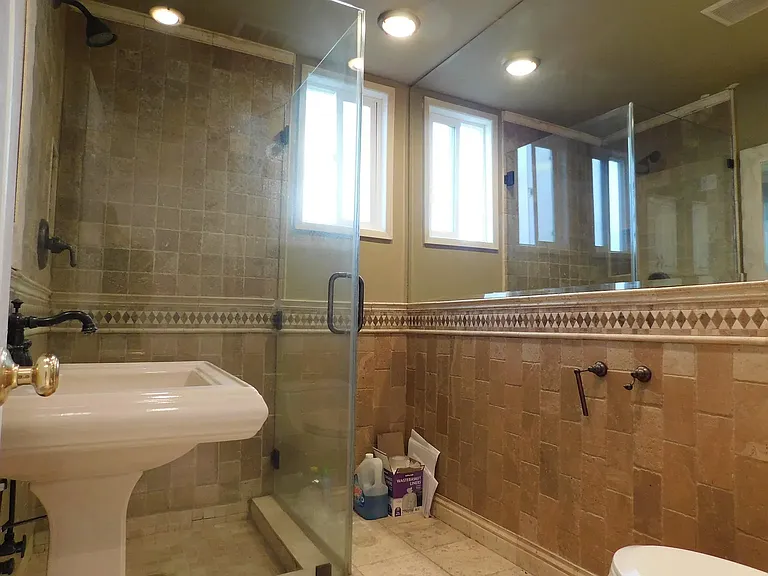 18048 Karen Dr — Photo 14