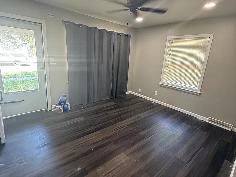 22614 Sharrow Ave — Photo 7