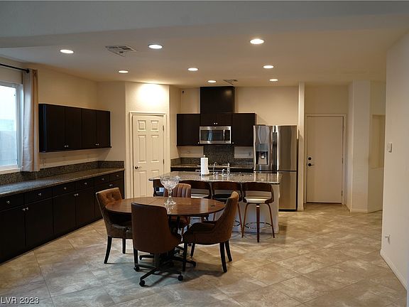3rd image of 7939 Torreys Peak St