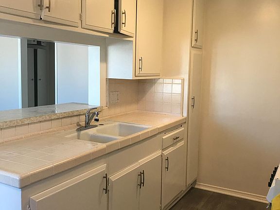 4th image of 2504 N Naomi St APT E
