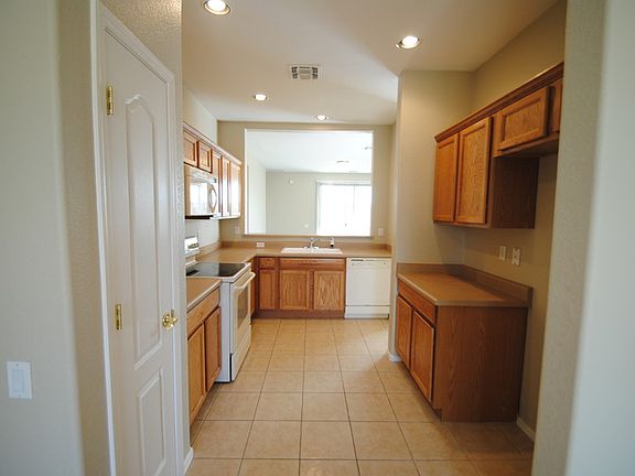 5th image of 1125 S 115th Dr
