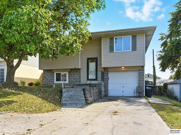 4547 Weir St, Omaha, NE 68117