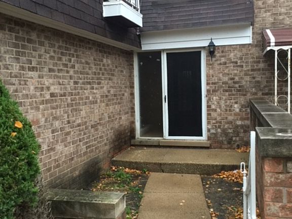 2nd image of 18W084 Jamestown Ln
