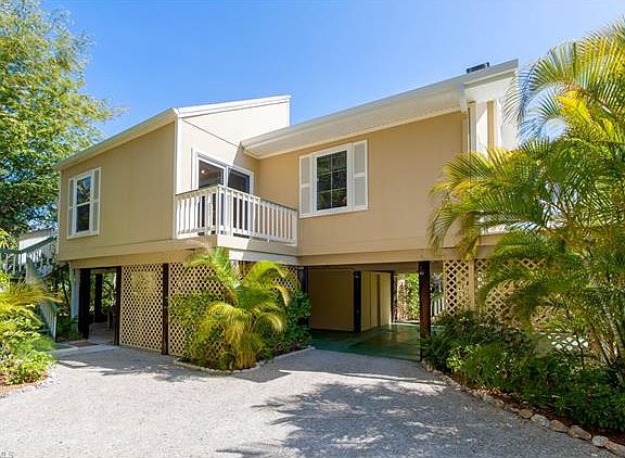 2nd image of 1004 Spanish Laurel Ln