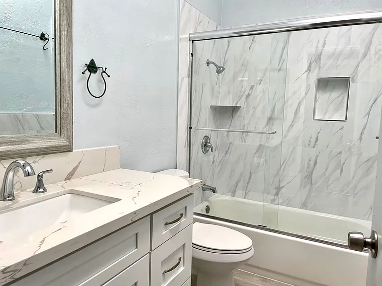 8310 Regents Rd #3H — Photo 11