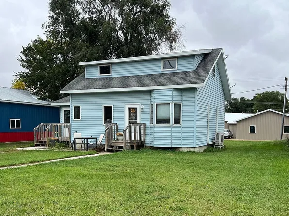 204 2nd St SW, Forman, ND 58032