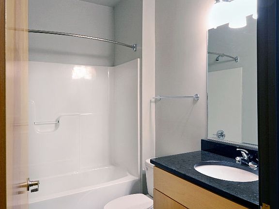 5th image of 132 N Sycamore St APT 212