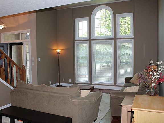 3rd image of 12739 Briarhill Dr