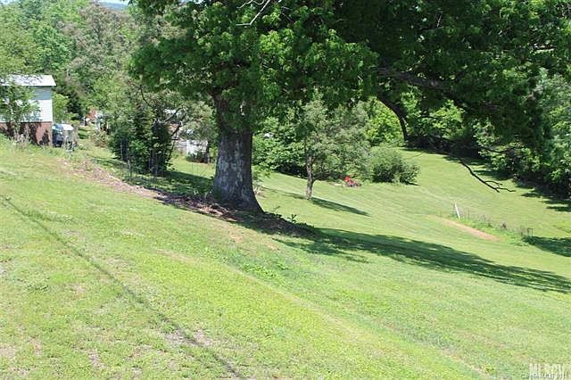 1st image of 212 Greenvalley Pl NE