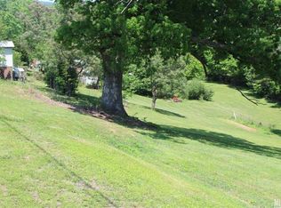 212 Greenvalley Pl NE, Lenoir, NC 28645