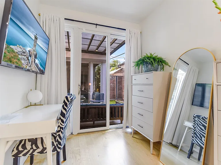 1603 Woodlawn Blvd #D — Photo 11