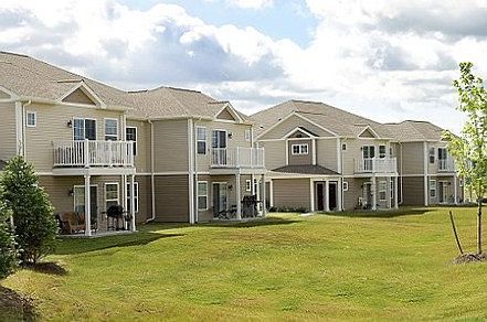 3rd image of 2883 Conifer Dr #914