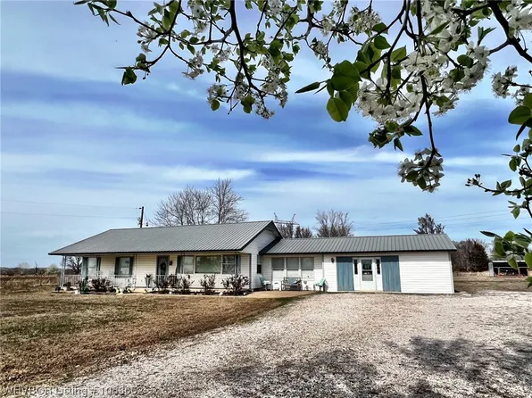 3311 W Drake Rd, Sallisaw, OK 74955