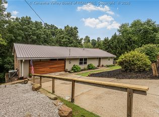 32 Nuthatch Ln, Parkersburg, WV 26104