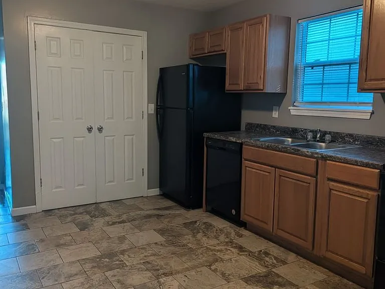 322 Camptown Rd — Photo 17