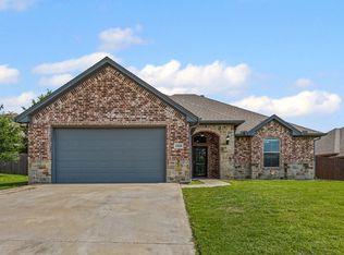 1709 Riverway Dr, Cleburne, TX 76033
