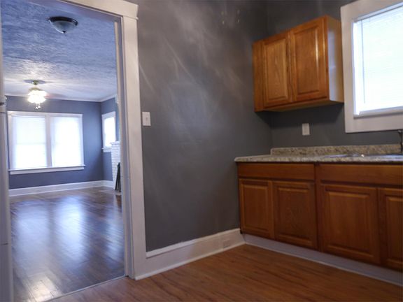 4th image of 1456 Belmonte Ave #3