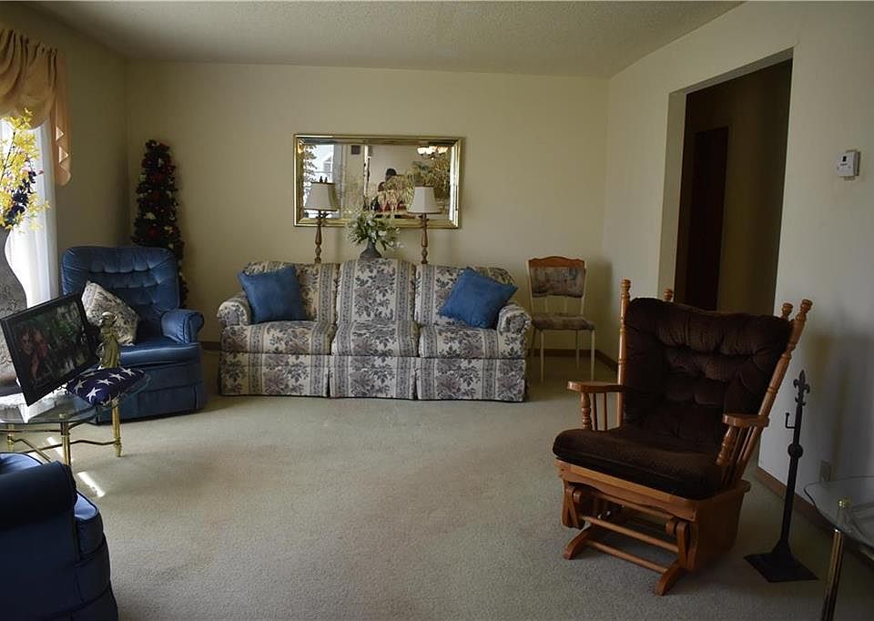 601 Libel St, Elwood, KS 66024 Zillow