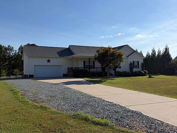 3rd image of 3031 Old School Rd