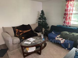 451 Divinity St #B, Bristol, CT 06010