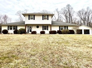 98 Robin Hood Ln, Bedford, IN