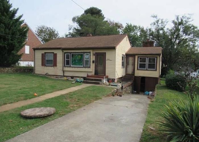 1st image of 2507 Vancouver Dr NW