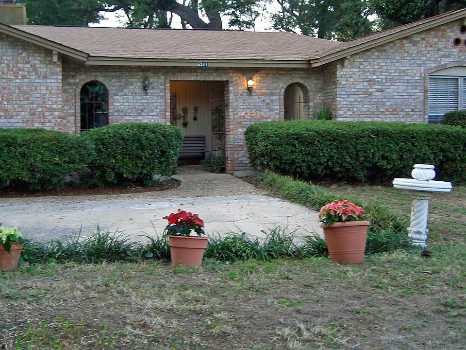 Inviting gated courtyard entry way 